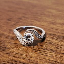 Moissanite Ring 14k White Gold. Size 6. Certificate Included