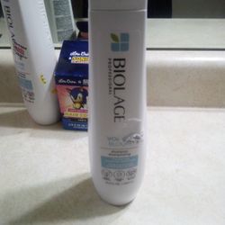 BIOLAGE SHAMPOO AND Conditioner 