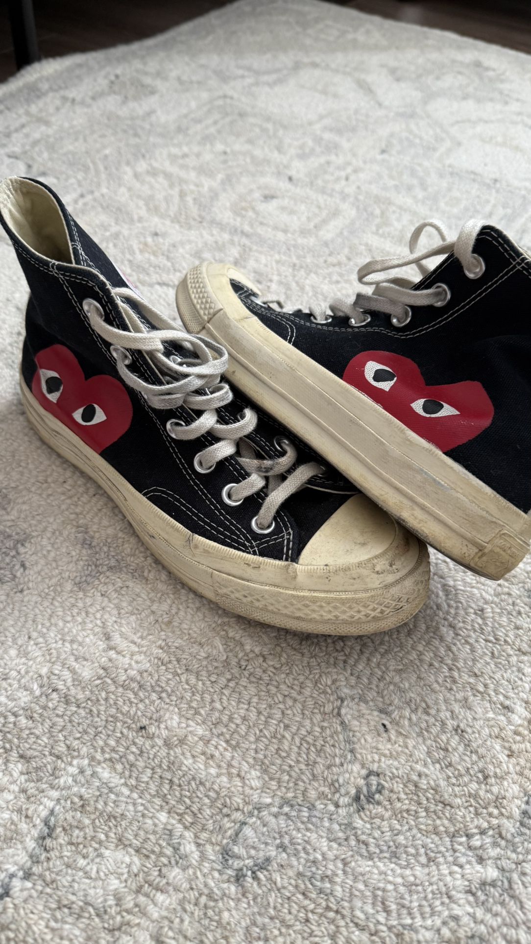CONVERSE SIZE 7.5 WOMANS