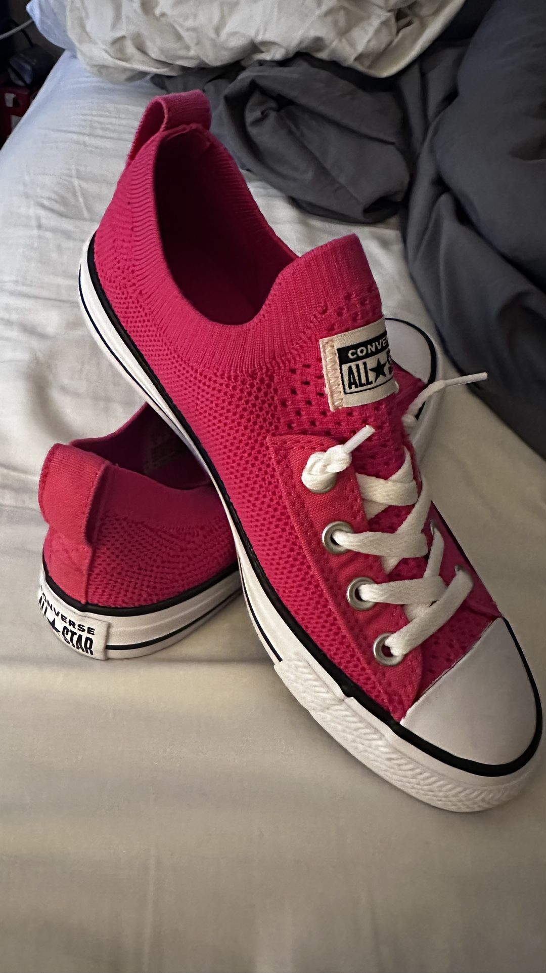 Woman Converse Size 8