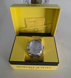 🔥 NEW IN BOX INVICTA LUPAH LUMINIS 50802 — $65