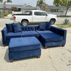 Like New Microfiber Sectional Couch DELIVERY AVAILABLE 