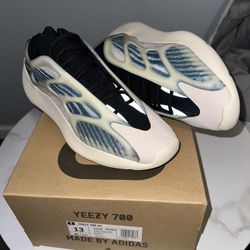 Yeezy 700 Kyanite