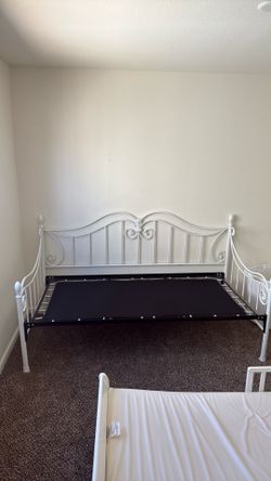 White Twin Daybed