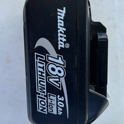 MAKITA BATTERIES 3.0 AND 2.0 LIKE NEW $90 FIRM ON PRICE 
