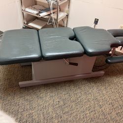 Hill chiropractic table 