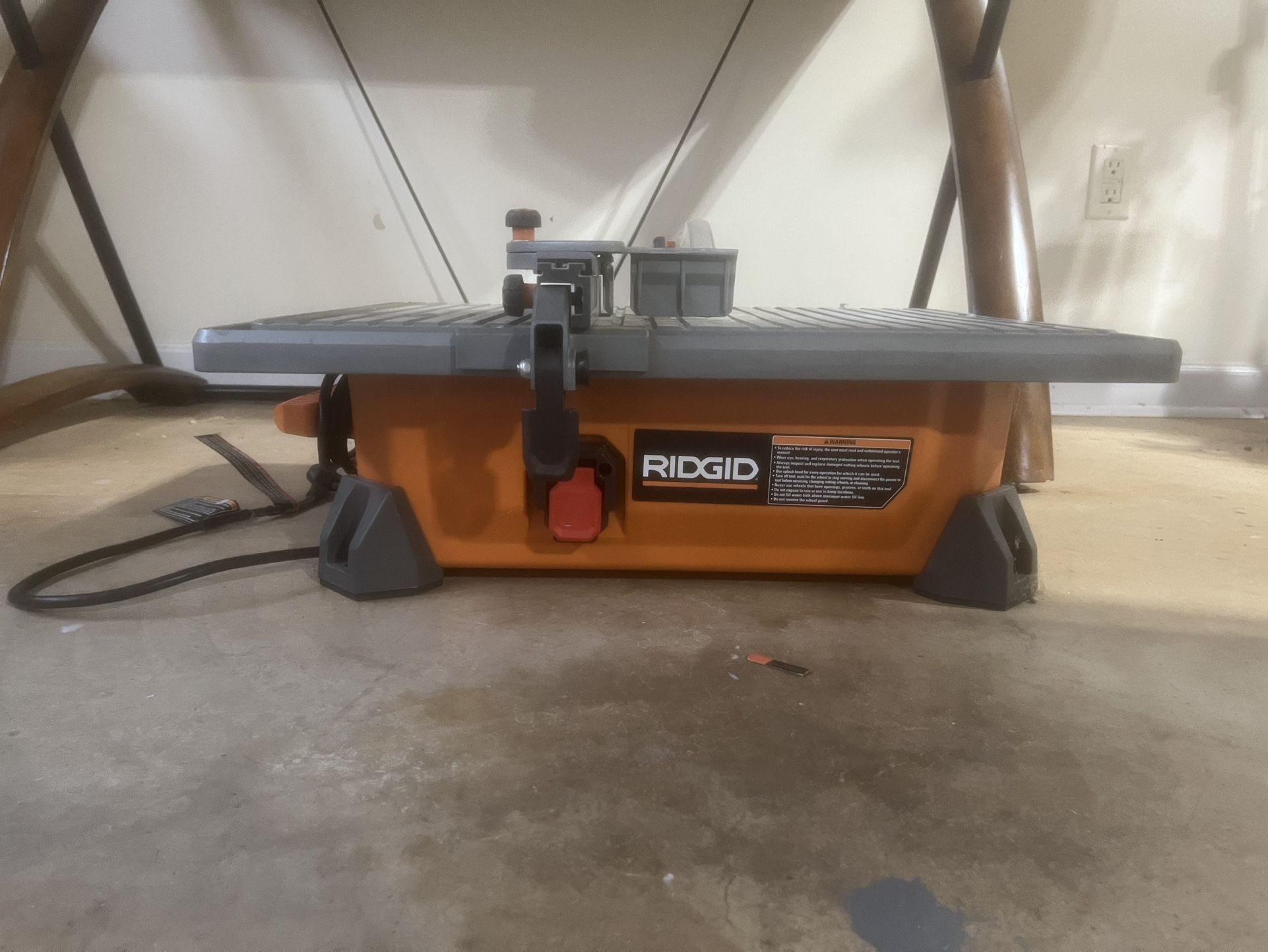 Rigid 6.5-Amp 7 in. Blade Corded Table Top Wet Tile Saw