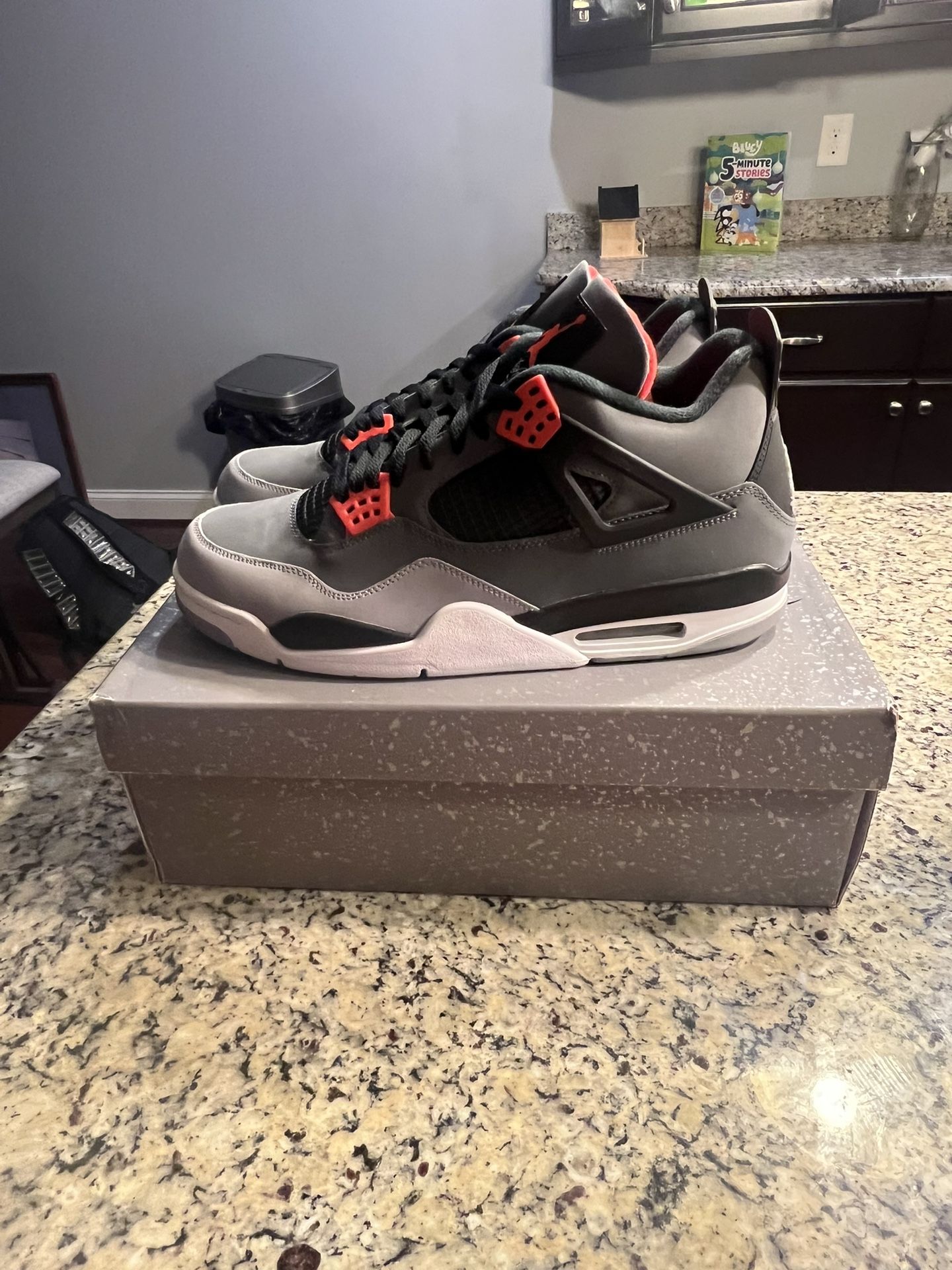Size 13 - Jordan 4 Retro Mid Infrared SKU DH6927-061 Brand New