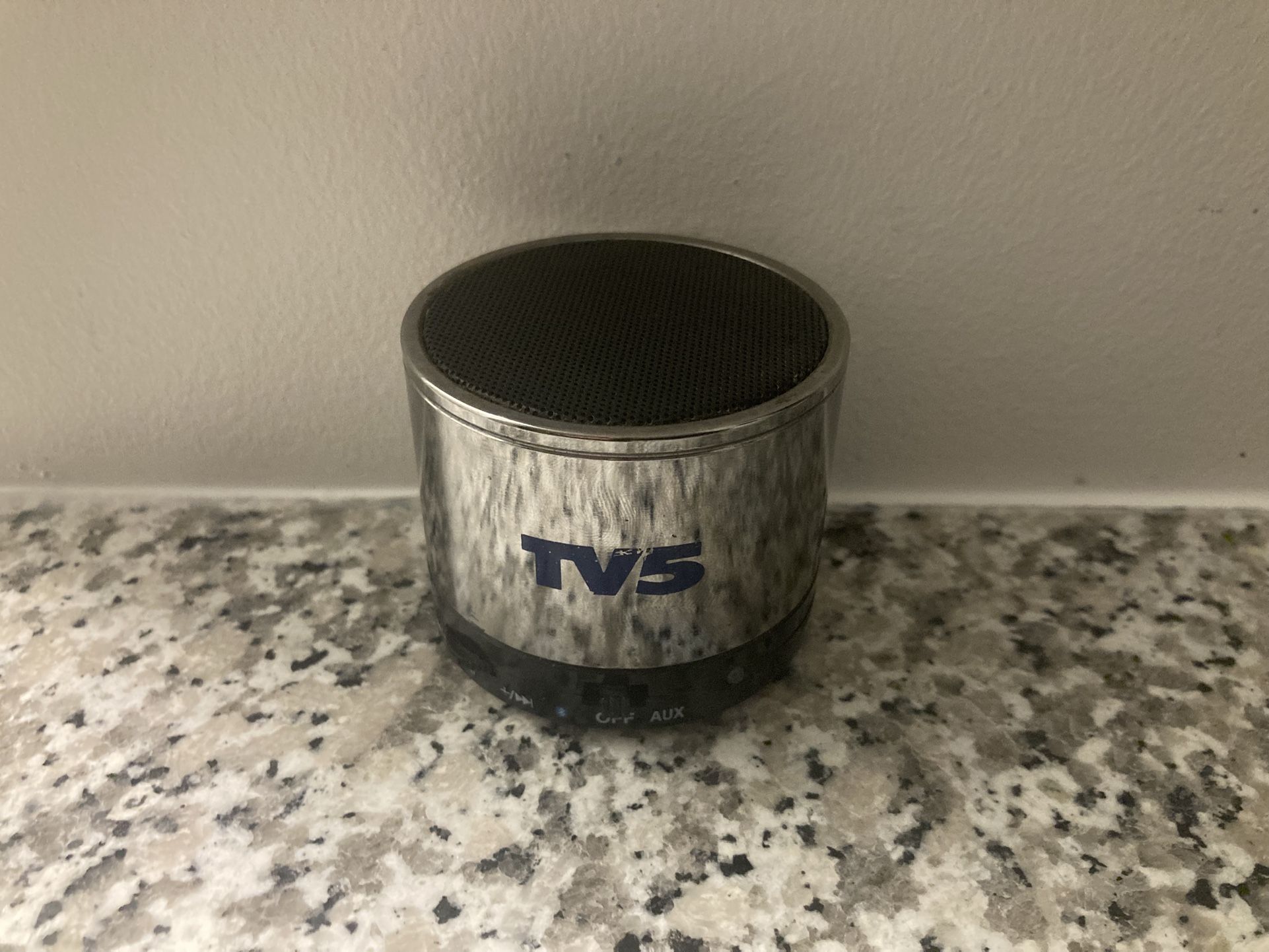 PORTABLE BLUETOOTH SPEAKER ๐ถ