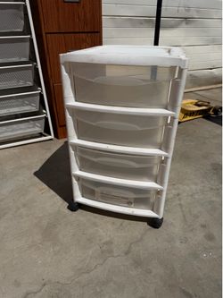 Plastic drawer