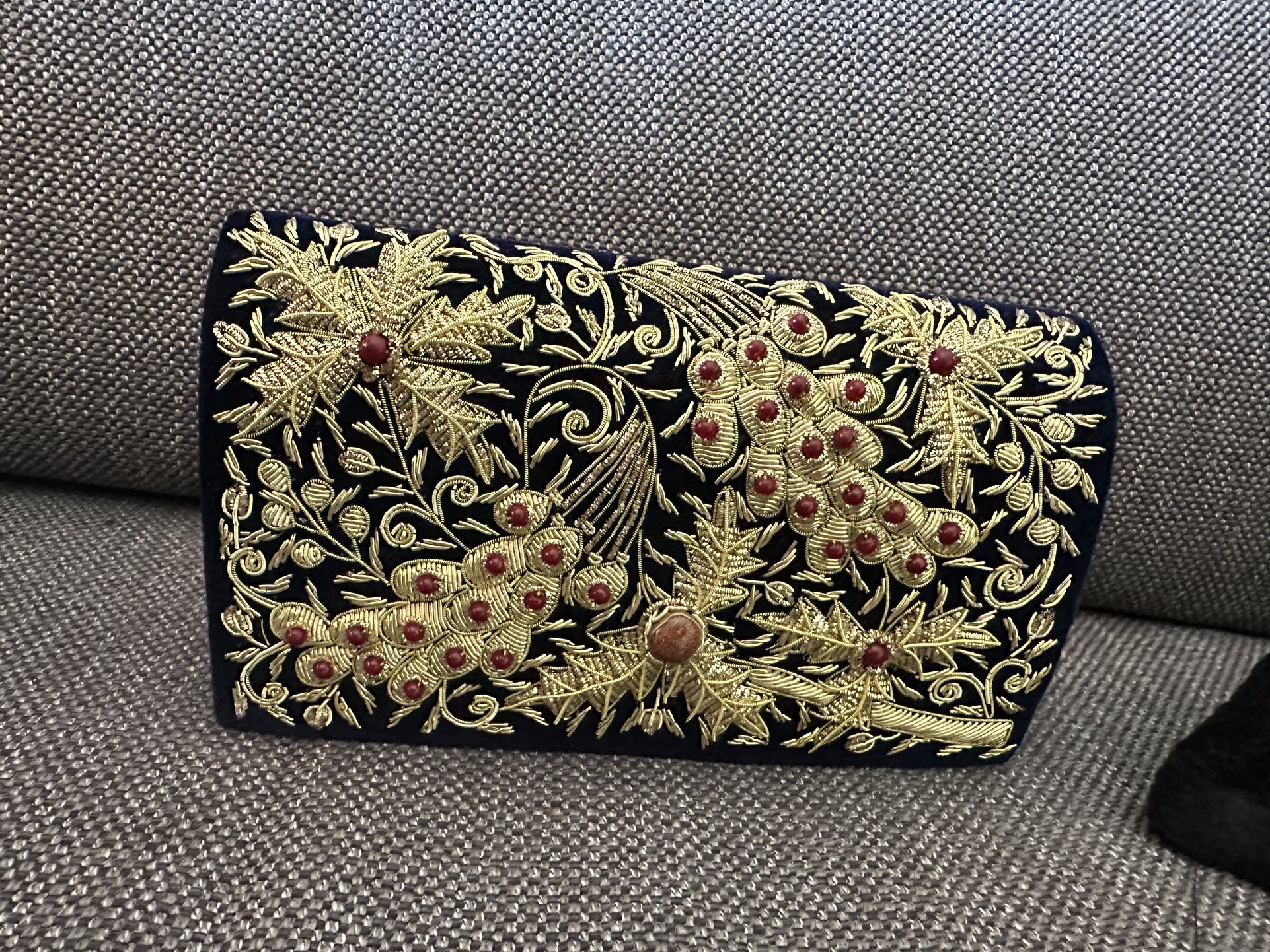 Embroidered Bridal / fashion Clutch / Purse with gemstones