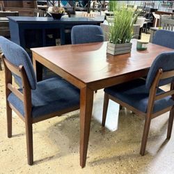 Beautiful Solid 5 Pc Mid-century Modern Style Dining Set (New)