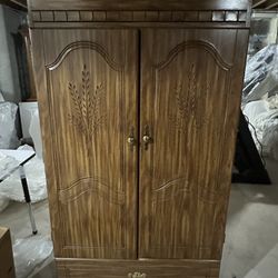 Wardrobe 