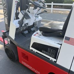 For Sale, Forklift Nissan$7500