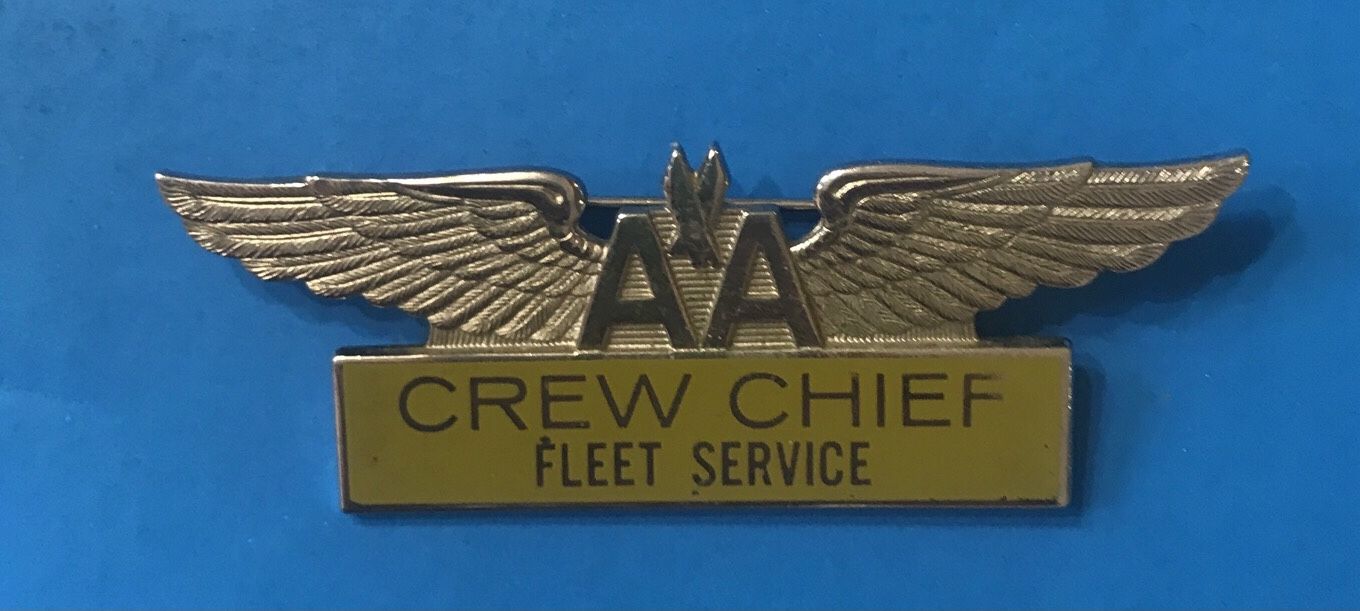 Nice rare found AMERICAN AIRLINES - CREW CHIEF - FLEET SERVICE PIN BADGE WING