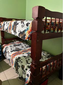 Twin beds mattress included!!