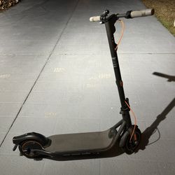 Segway Ninebot F65 Electric Kick Scooter-700W Motor, 40.4 Miles Long Range & 18.6MPH