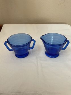 Vintage Hazel Atlas creamer and sugar