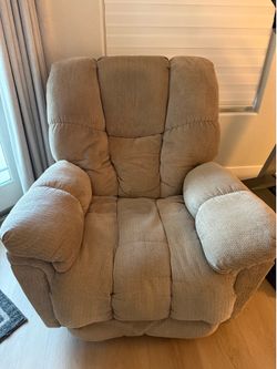 Plush recliner chair