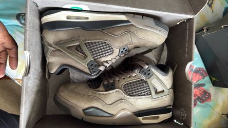 Air Jordan 4 Retro Sneakers