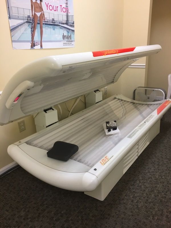 Sundash Genesis 32 tanning bed