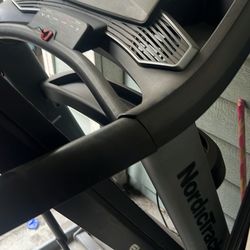 $1000 Treadmill For $350 NORDICTRACK Elite900