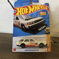 HOT WHEELS NISSAN MAXIMA DRIFT CAR