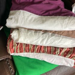 3 Skirts For Queen Size Bed $ 10/1,