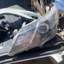 2015 Toyota Camry Head Light