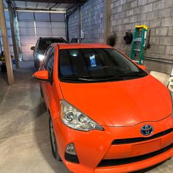 Toyota Prius C hybrid 2014 