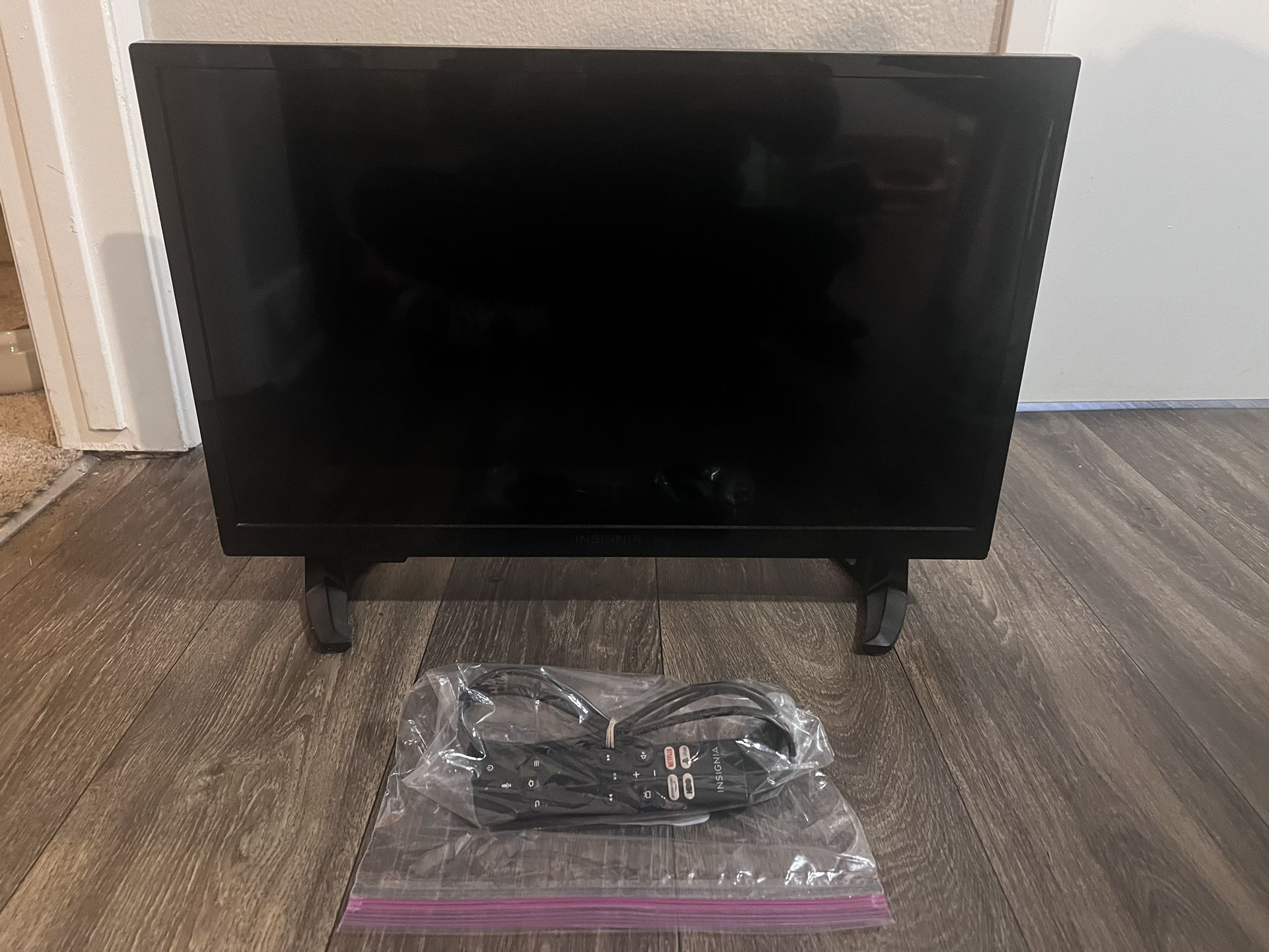 24” Amazon Fire Insignia Smart TV