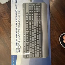 Wireless RF keyboard