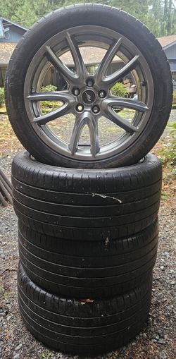 19" 2011-2014 Ford Mustang Rims With Michelin Pilot Super Sport 275/40 ZR19 Tires