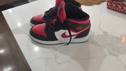 Air Jordan 1 Mid Sneakers
