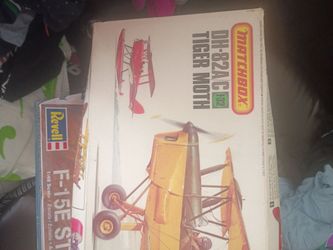 4 model planes as is
