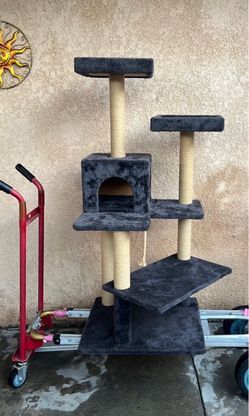 Cat tree