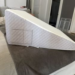 Wedge Sleeping Pillow 