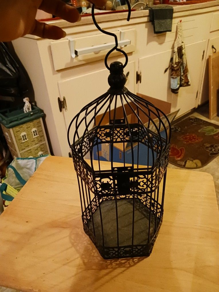 Black Birdcage To Decorate