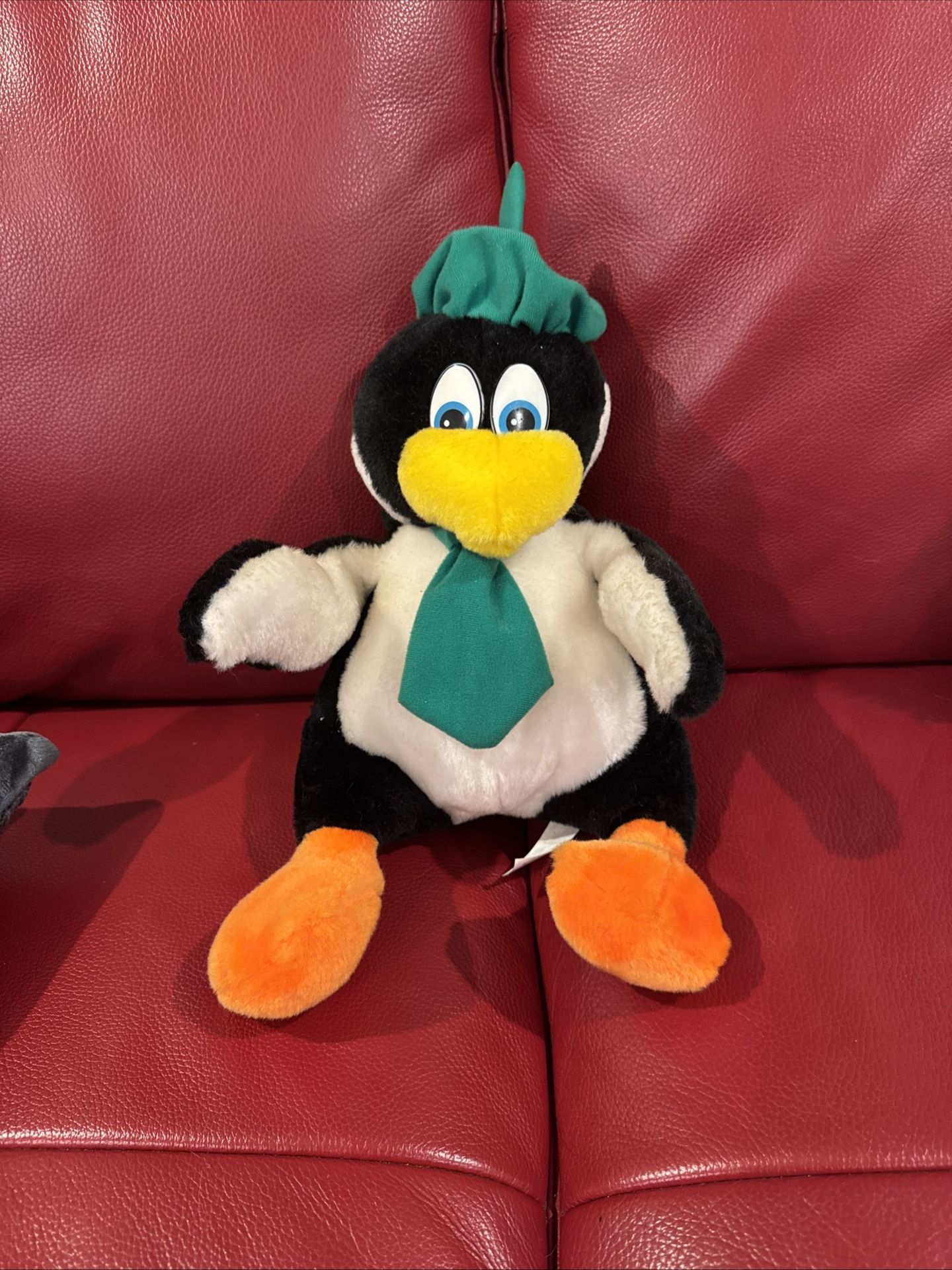 RARE 1992 VINTAGE COMMONWEALTH PENGUIN WITH HIS HAT & TIE PLUSH/STUFFED ANIMAL