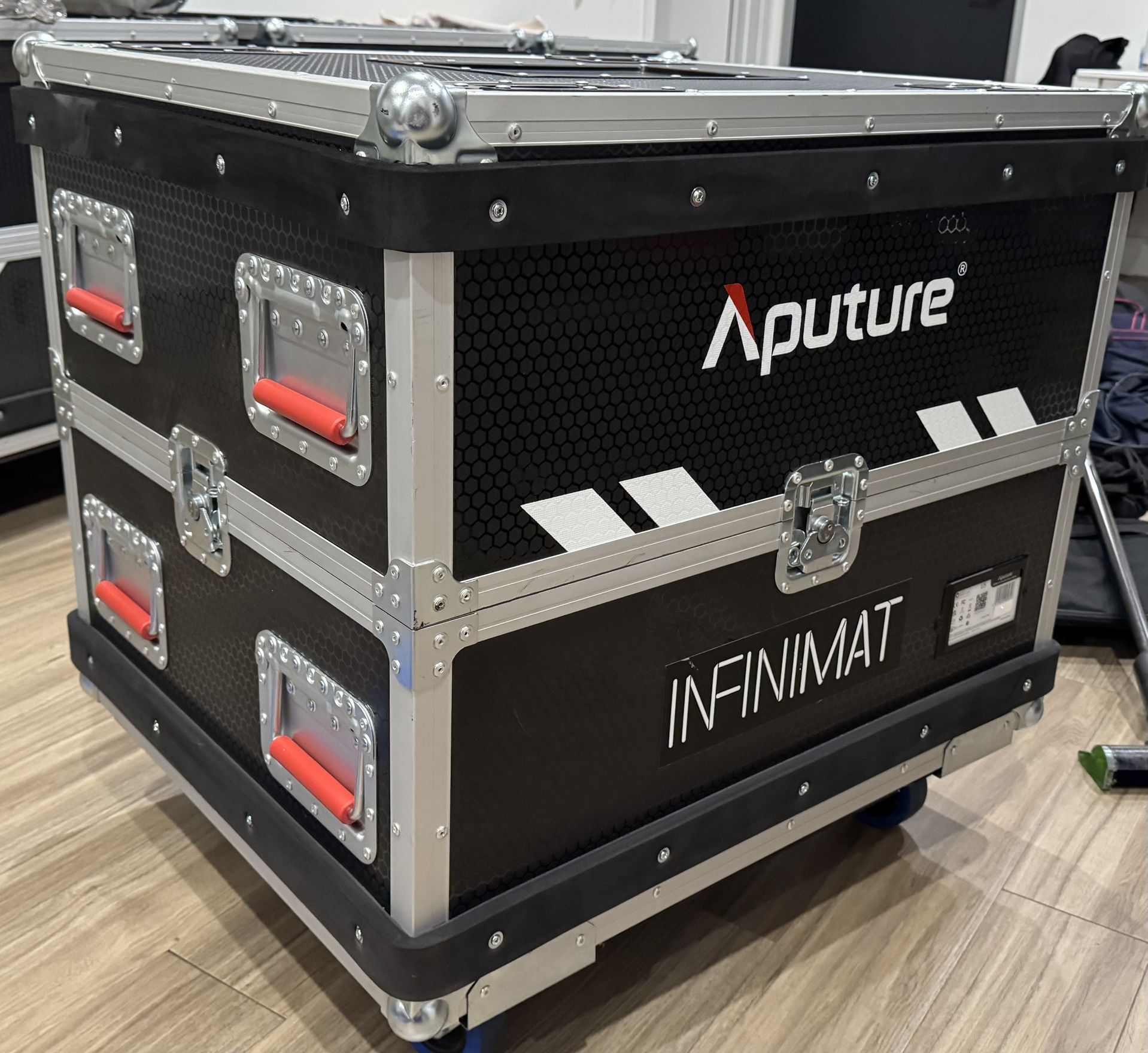 Aputure Arisa Controller Pack 1600W Flight Case
