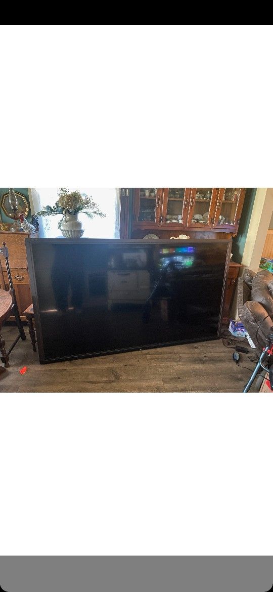 90" Newline  Display Note Flat Screen TVs 