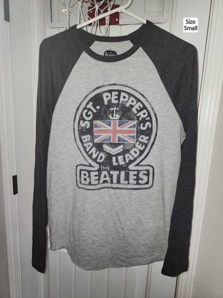 Women's Shirt (Small)