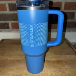 40 Oz Blue Stanley