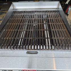 Star Ultra-max  Gas Charbroiler 