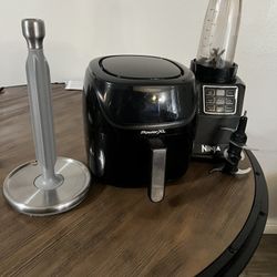 3 In 1: Ninja blender, Power XL Air Fryer, XOX Napkin Holder