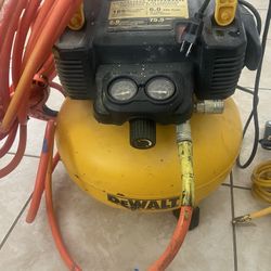 Dewalt 6 Gal. 165 PSI Air Compressor