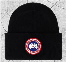 Canada Goose Arctic Toque Logo Patch Beanie