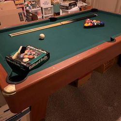 Refrigerator Stove Washer Dryer, Jacuzzi Pool Table
