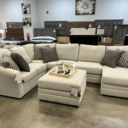 BRAND NEW SECTIONAL