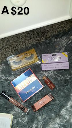 Makeup bundles